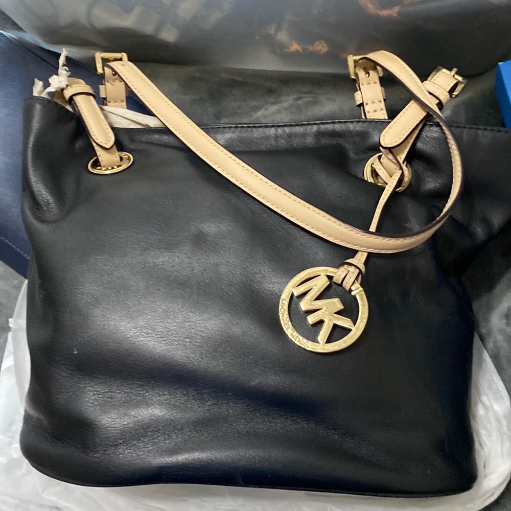 Michael Kors Black hobo bag
